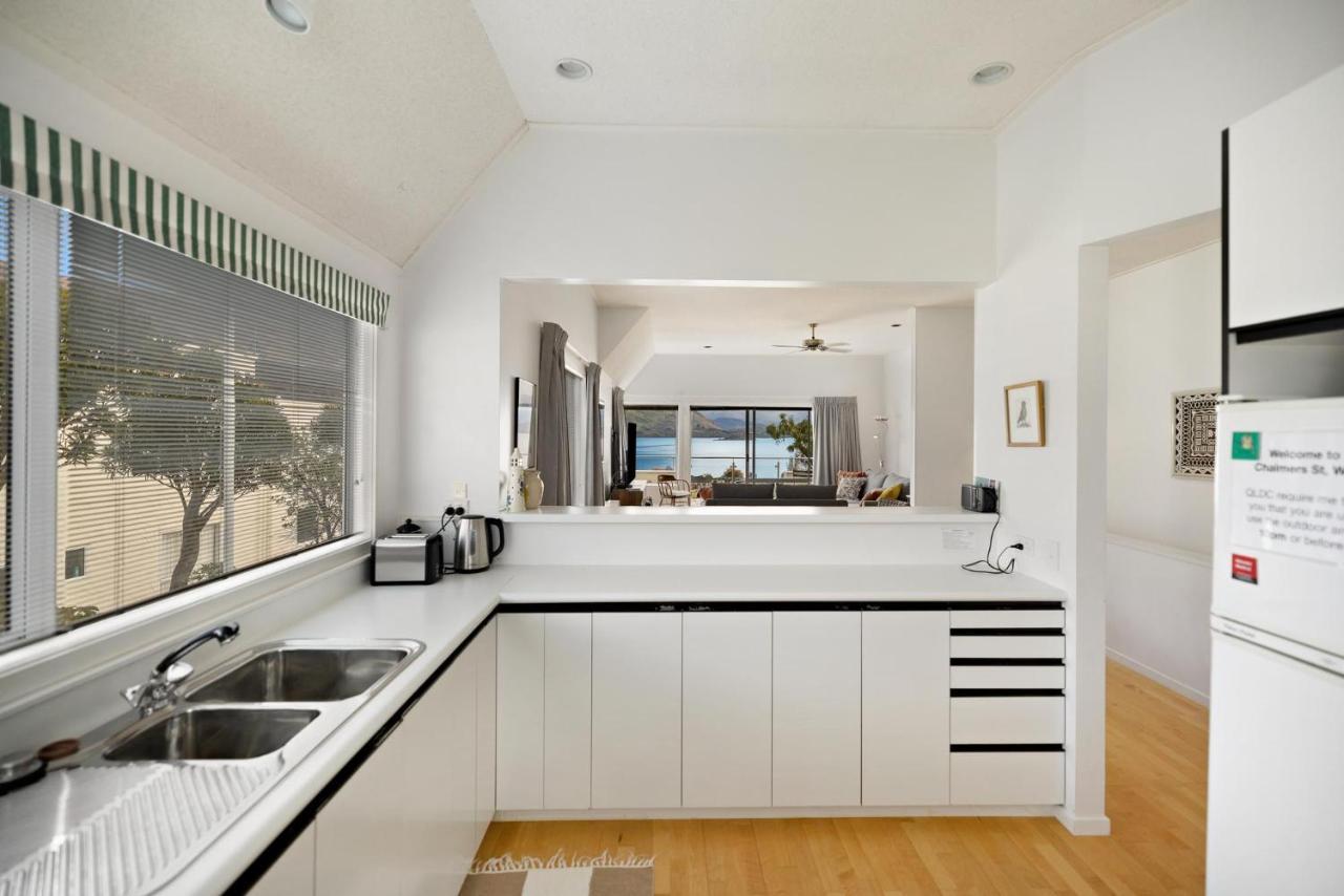Charming Views Apartment Wanaka Bagian luar foto