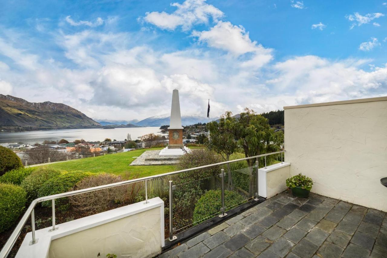 Charming Views Apartment Wanaka Bagian luar foto