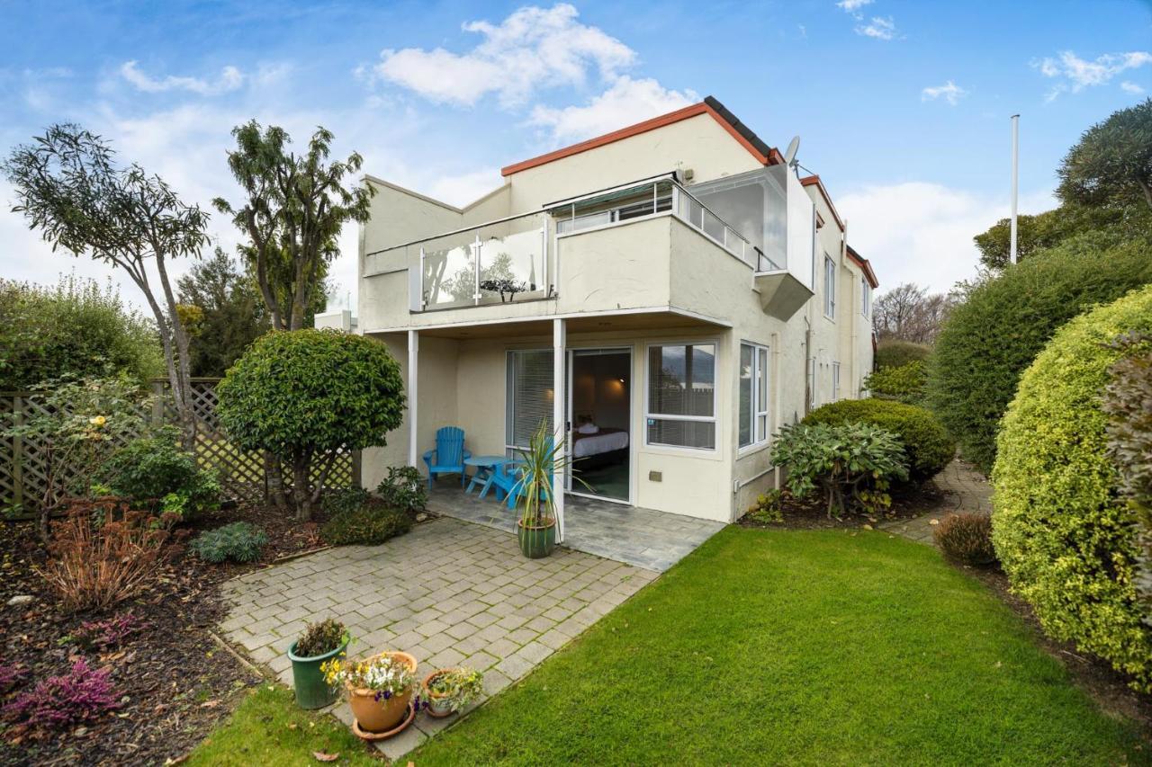 Charming Views Apartment Wanaka Bagian luar foto